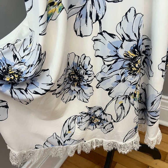 ✨NWT - Karl Lagerfeld Floral Print Lace Trim Dress in Black Multi✨ - Picture 6 of 12